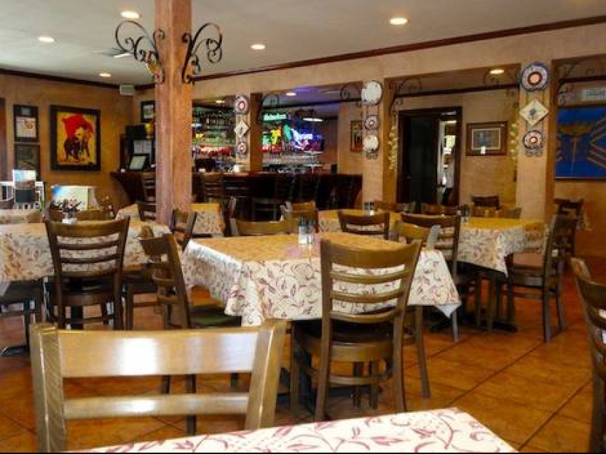 Foto La Casona Restaurant de Restaurantes Puertorriqueños en Tampa FL - Galería de ListasLocales.com