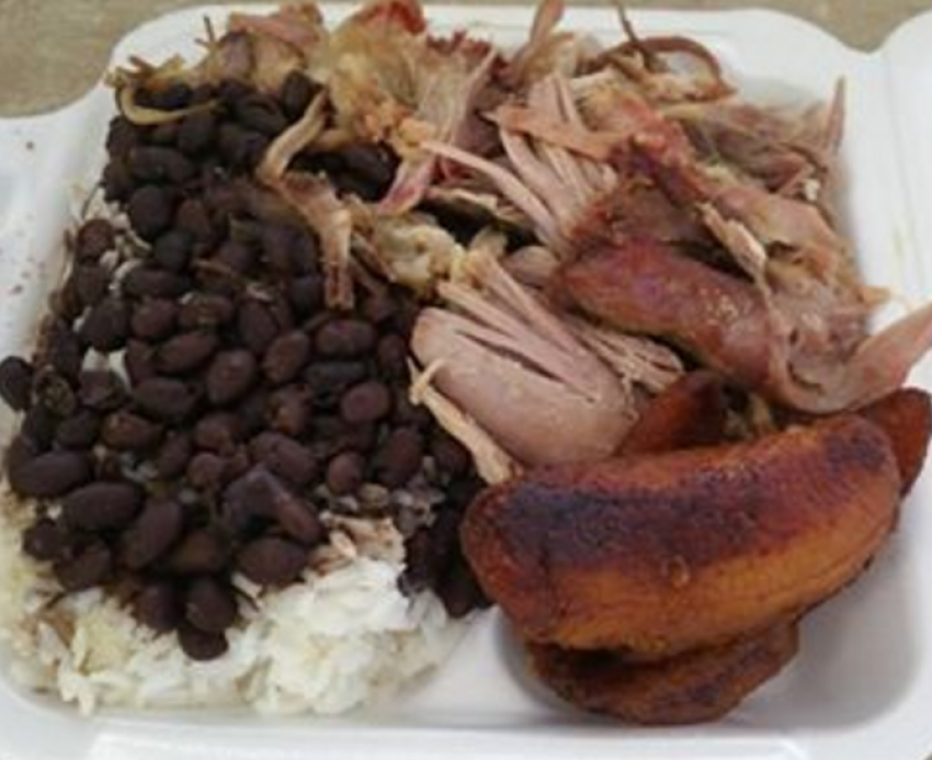 Foto Mi Patria Bakery de Restaurantes Puertorriqueños en Tampa FL - Galería de ListasLocales.com