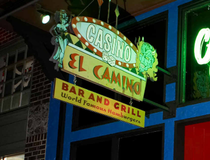 Image Casino El Camino the Hamburger Restaurants in Austin TX - Gallery of ListasLocales.com