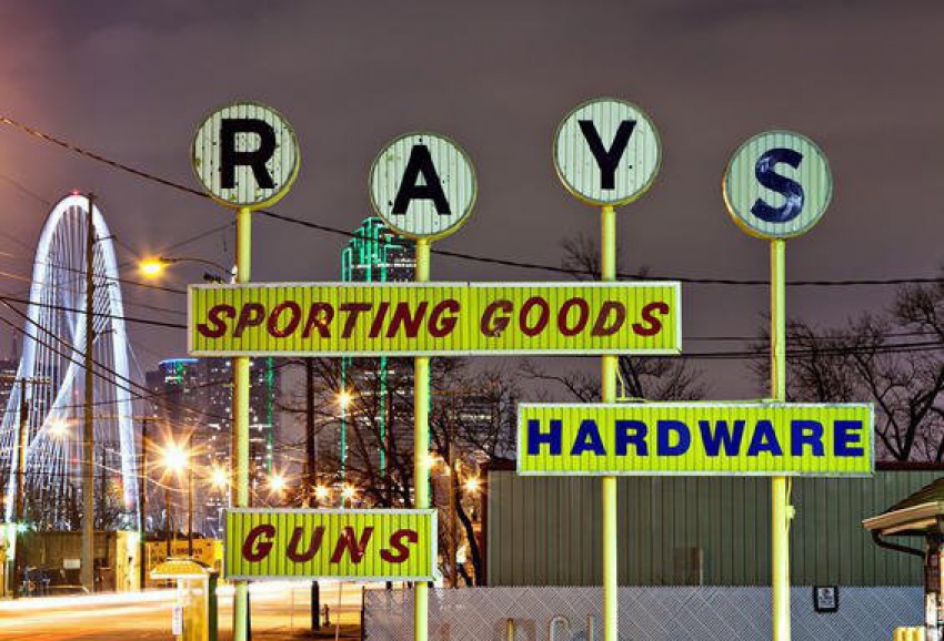 Foto Ray's Hardware & Sporting Goods de Tiendas de Armas en Dallas TX - Galería de ListasLocales.com