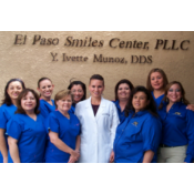 El Paso Smile Center: Munoz Y Ivette DDS Logo